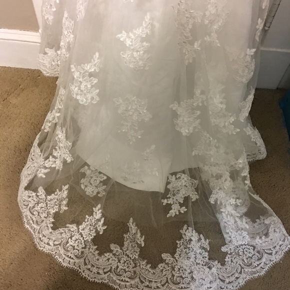 ***SOLD*** Wedding Dress - Picture 8 of 8
